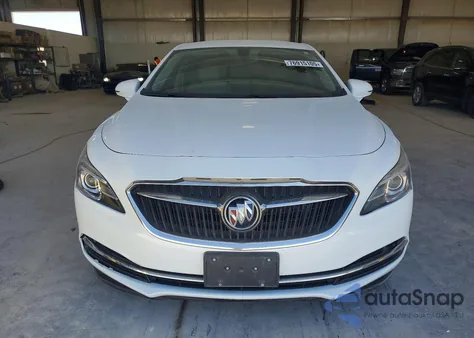 2017 Buick Lacrosse Essence z USA, uszkodzony, nr VIN 1G4ZP5SSXHU170977